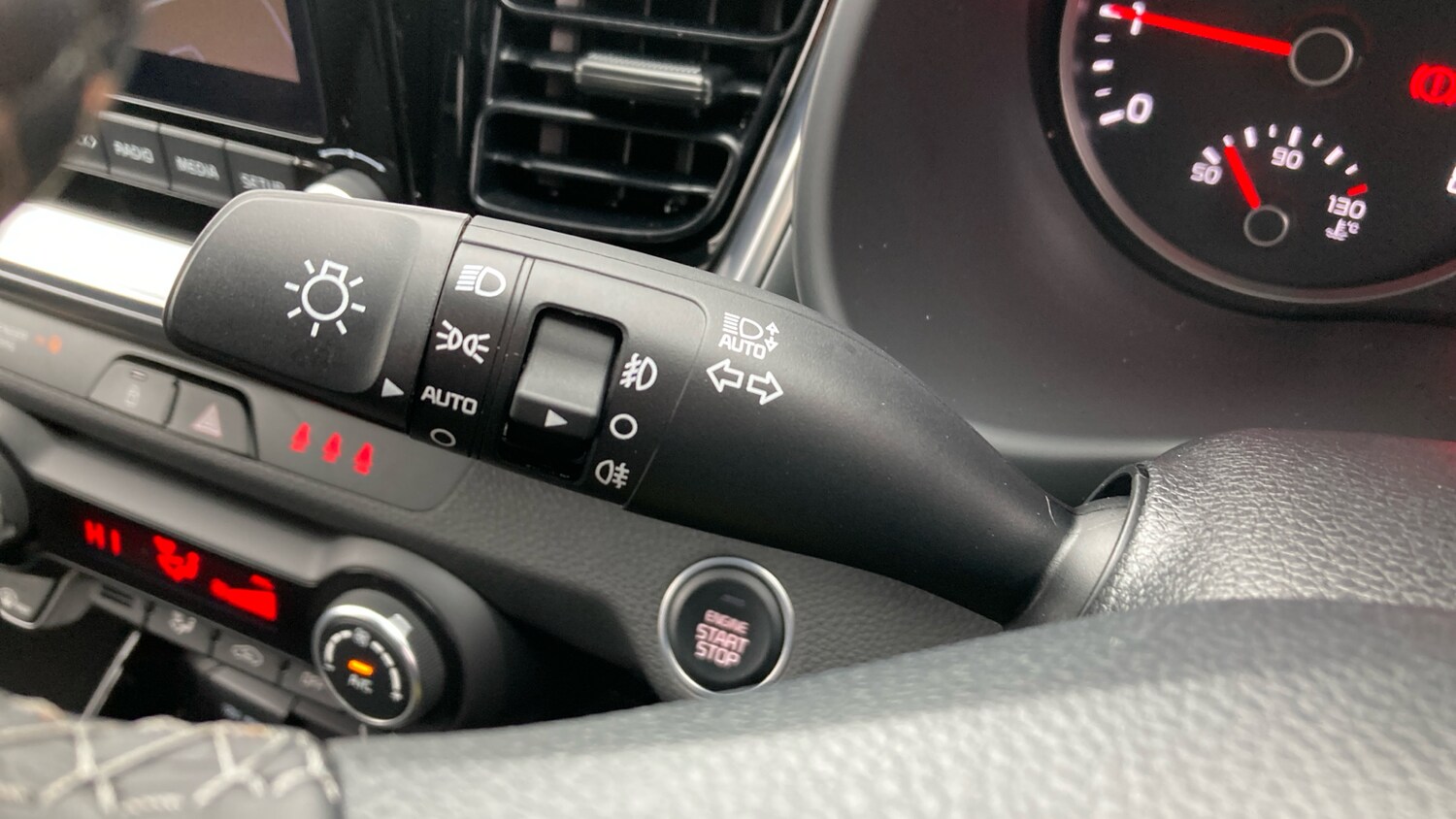 Used Kia Stonic 2024 for sale - 77845174: Photo 39