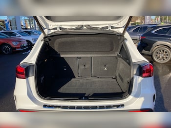 Used Mercedes-Benz GLA 2023 for sale - 77154269: Photo