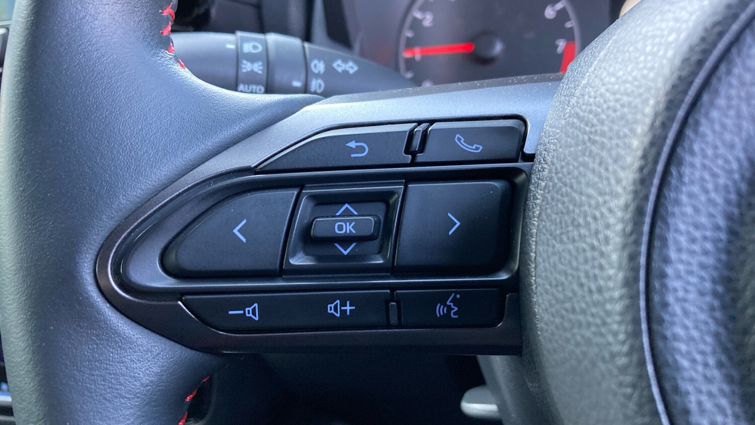 Used Toyota Yaris 2021 for sale - 77803078: Photo 38