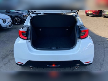 Used Toyota Yaris 2021 for sale - 77803078: Photo