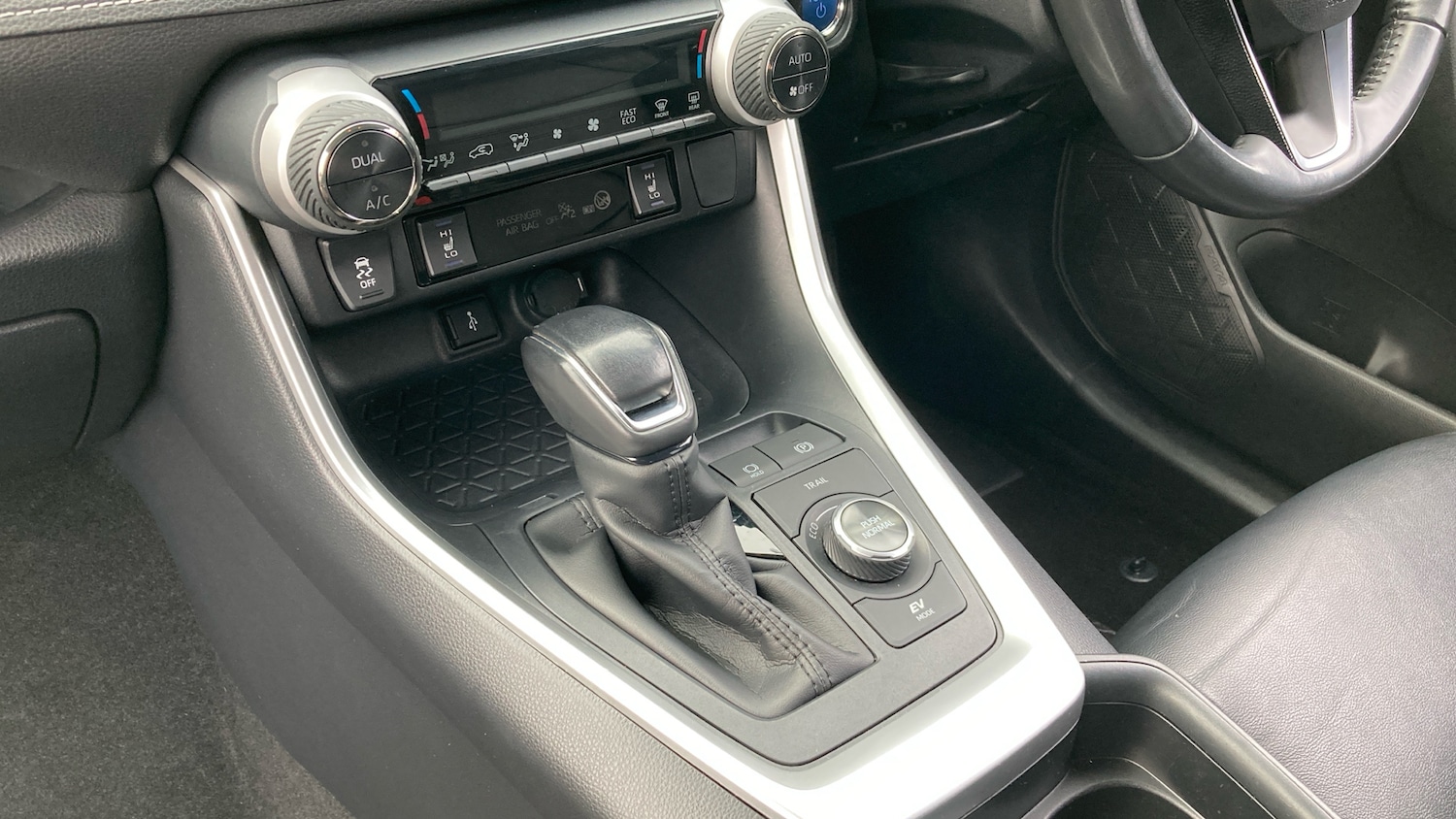 Used Toyota RAV4 2020 for sale - 76662931: Photo 13