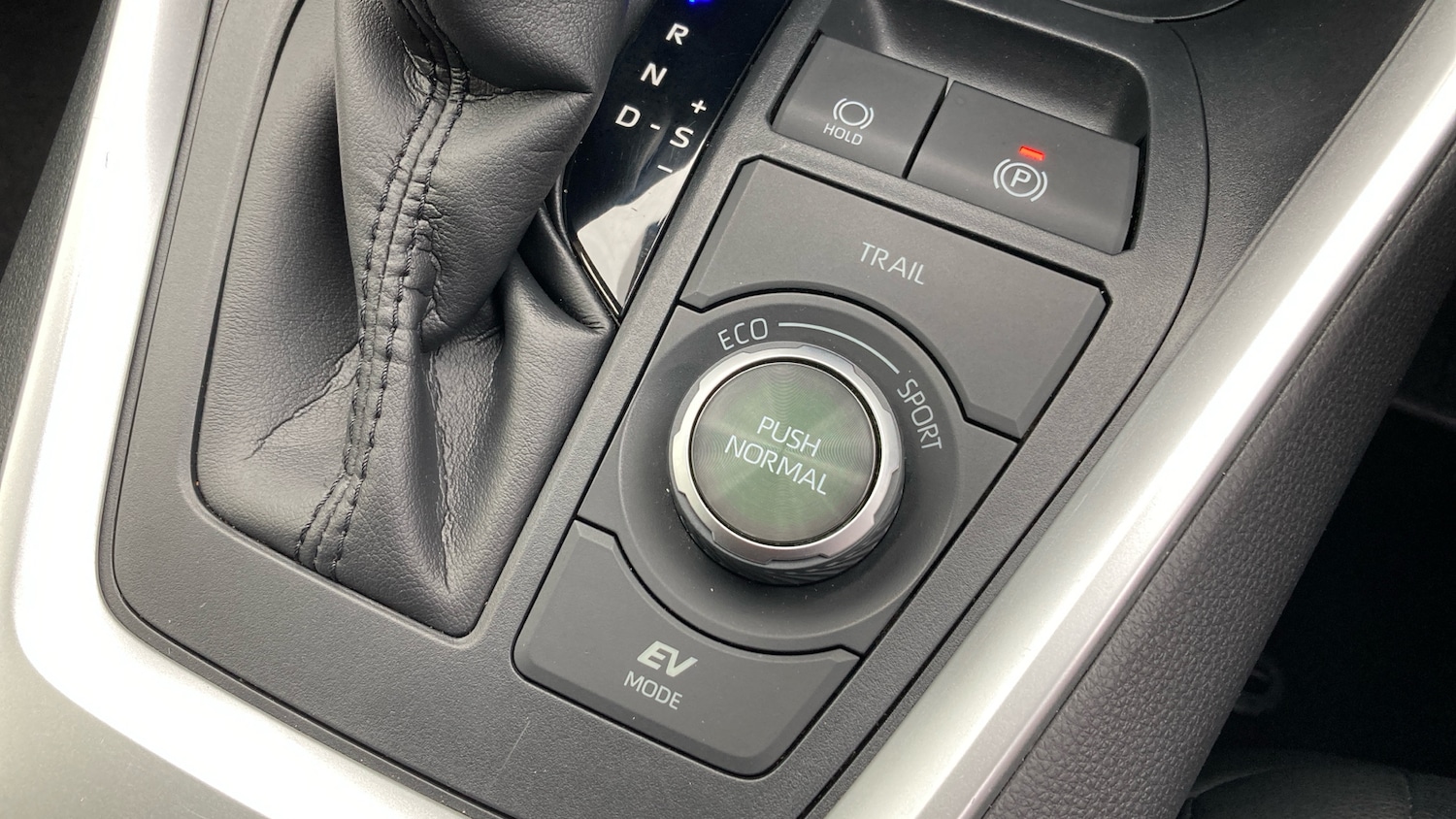 Used Toyota RAV4 2020 for sale - 76662931: Photo 28