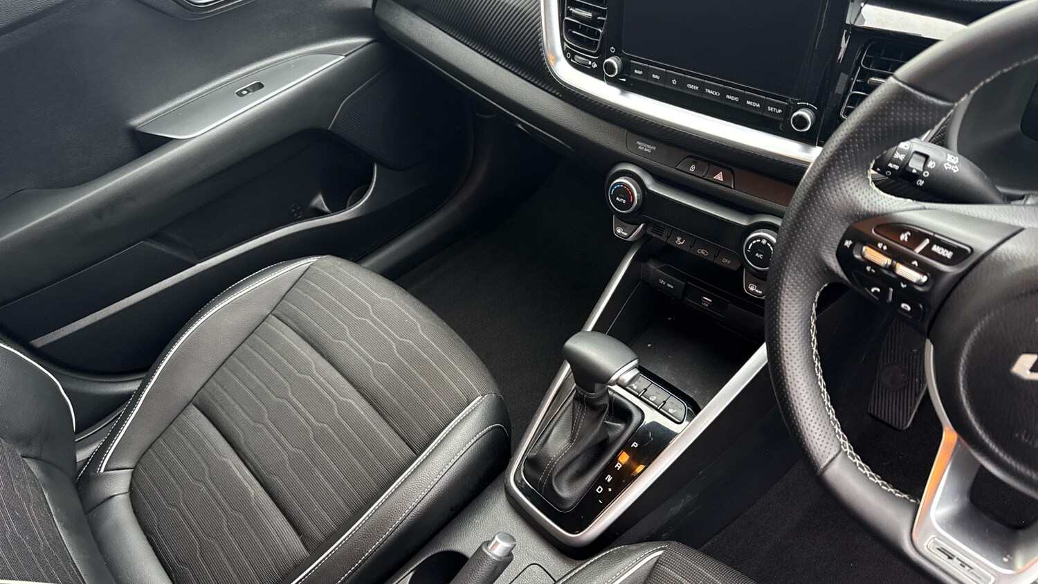 Used Kia Stonic 2024 for sale - 78199414: Photo 14