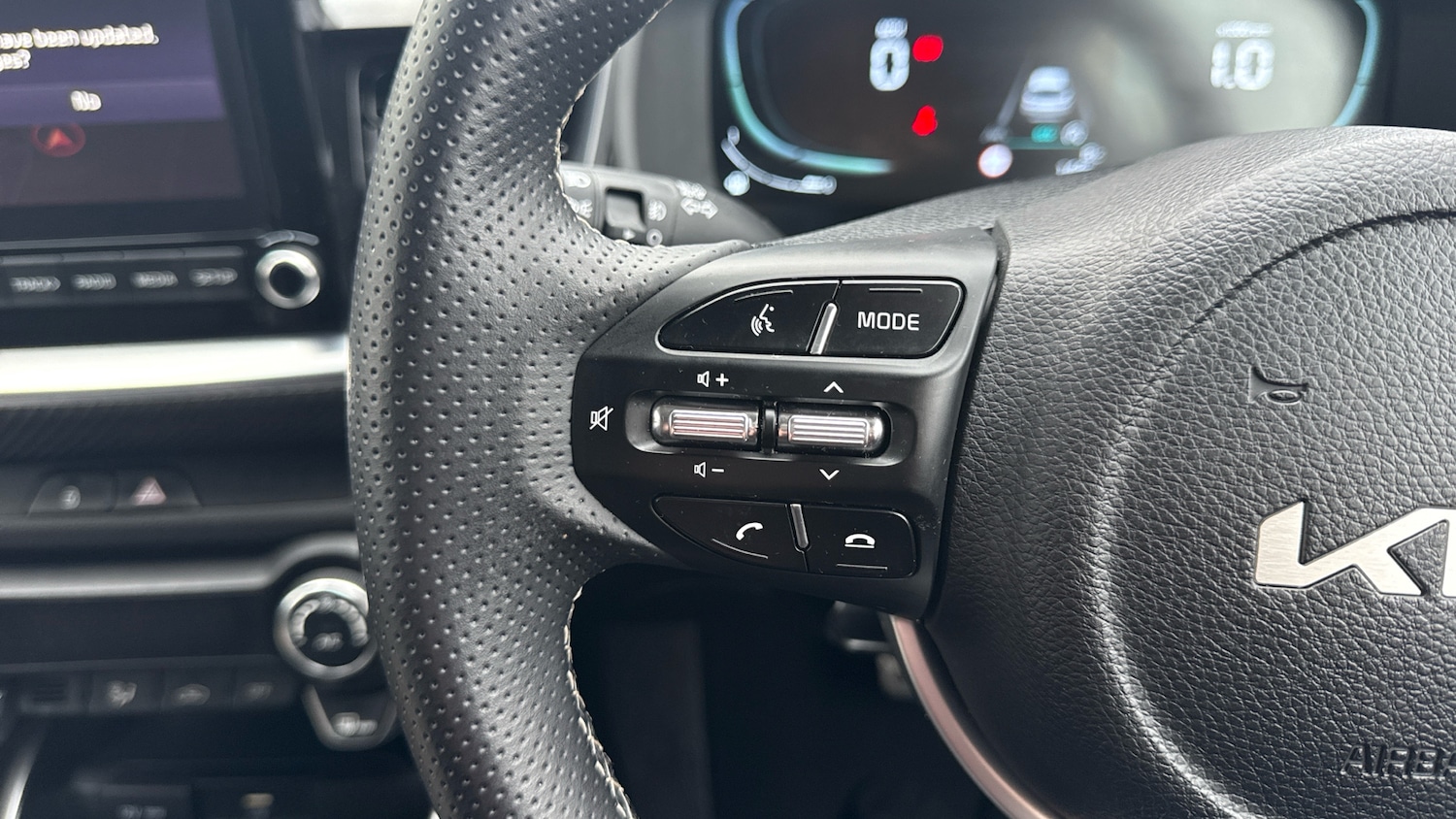 Used Kia Stonic 2024 for sale - 78199414: Photo 29