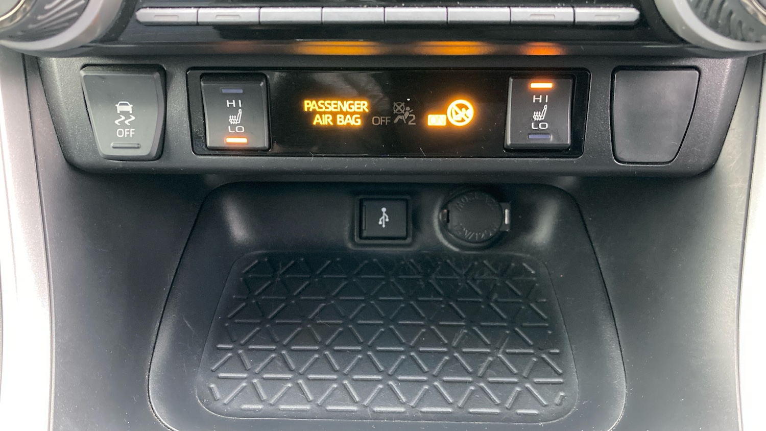 Used Toyota RAV4 2022 for sale - 77381473: Photo 30