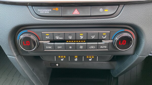 Used Kia XCeed 2025 for sale - 76183136: Photo 32