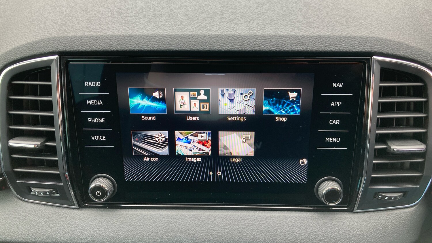 Used Skoda Karoq 2023 for sale - 75894425: Photo 30