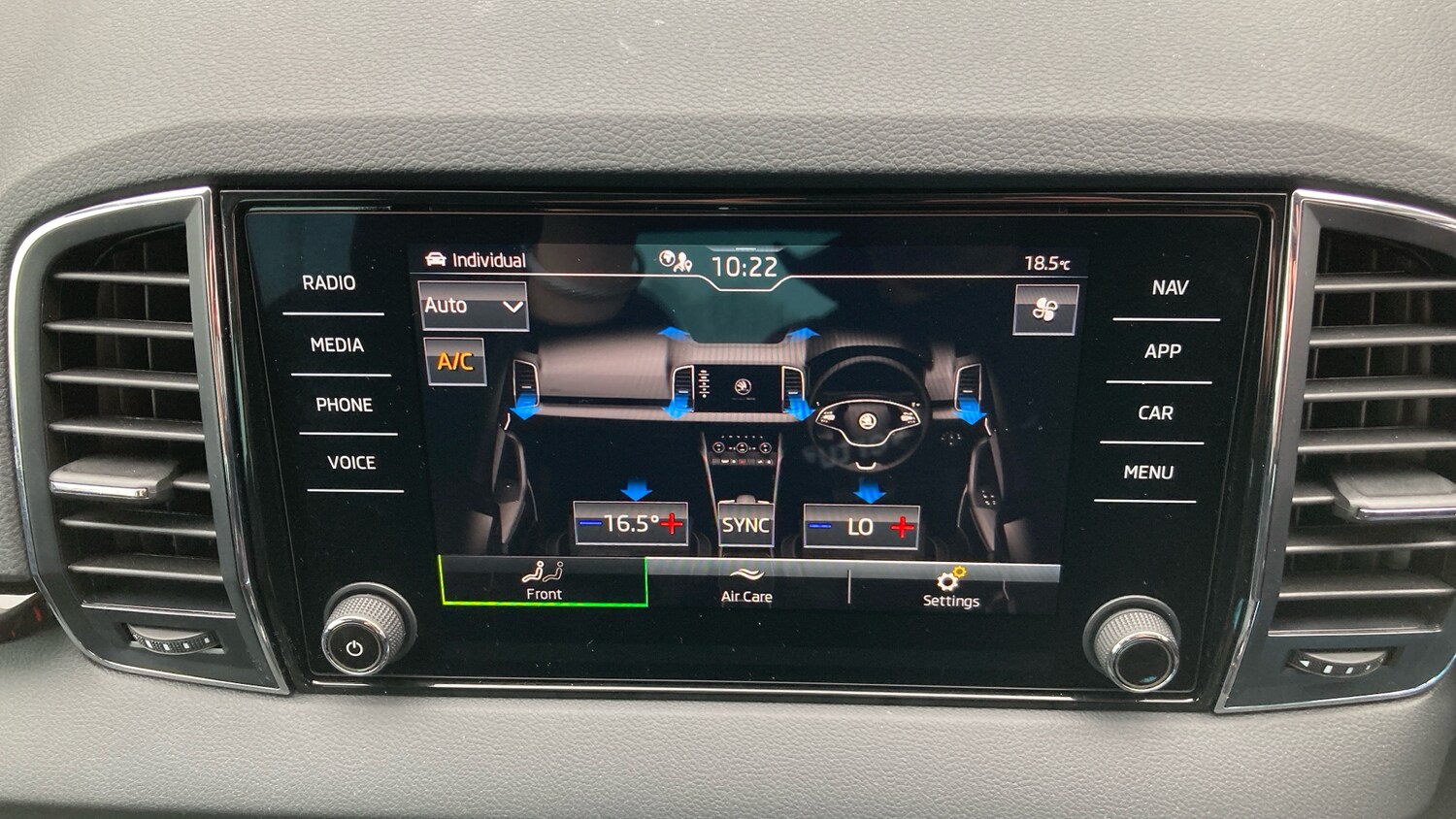 Used Skoda Karoq 2023 for sale - 75894425: Photo 35