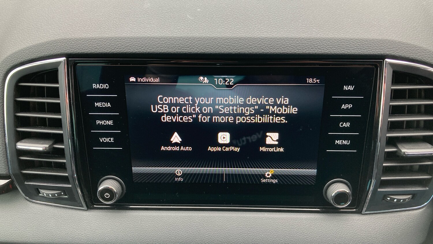 Used Skoda Karoq 2023 for sale - 75894425: Photo 36