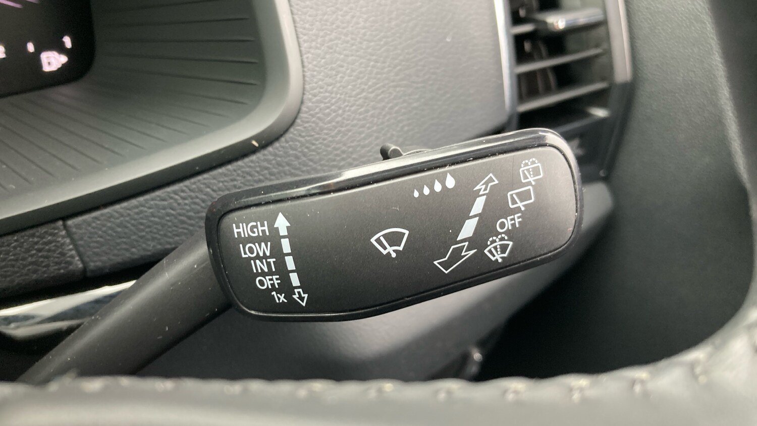 Used Skoda Karoq 2023 for sale - 75894425: Photo 45