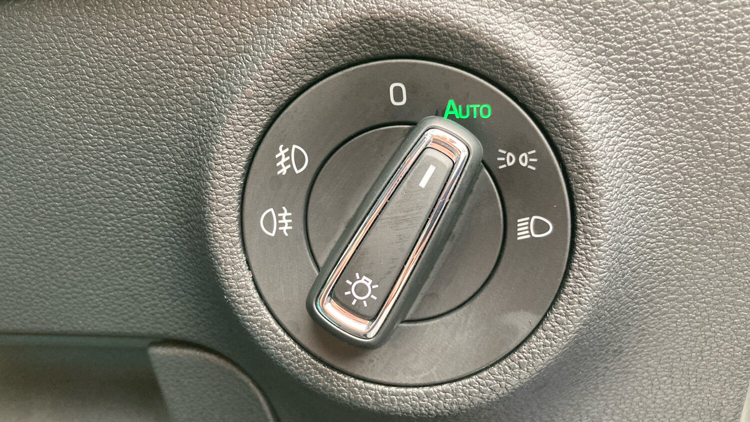 Used Skoda Karoq 2023 for sale - 75894425: Photo 47