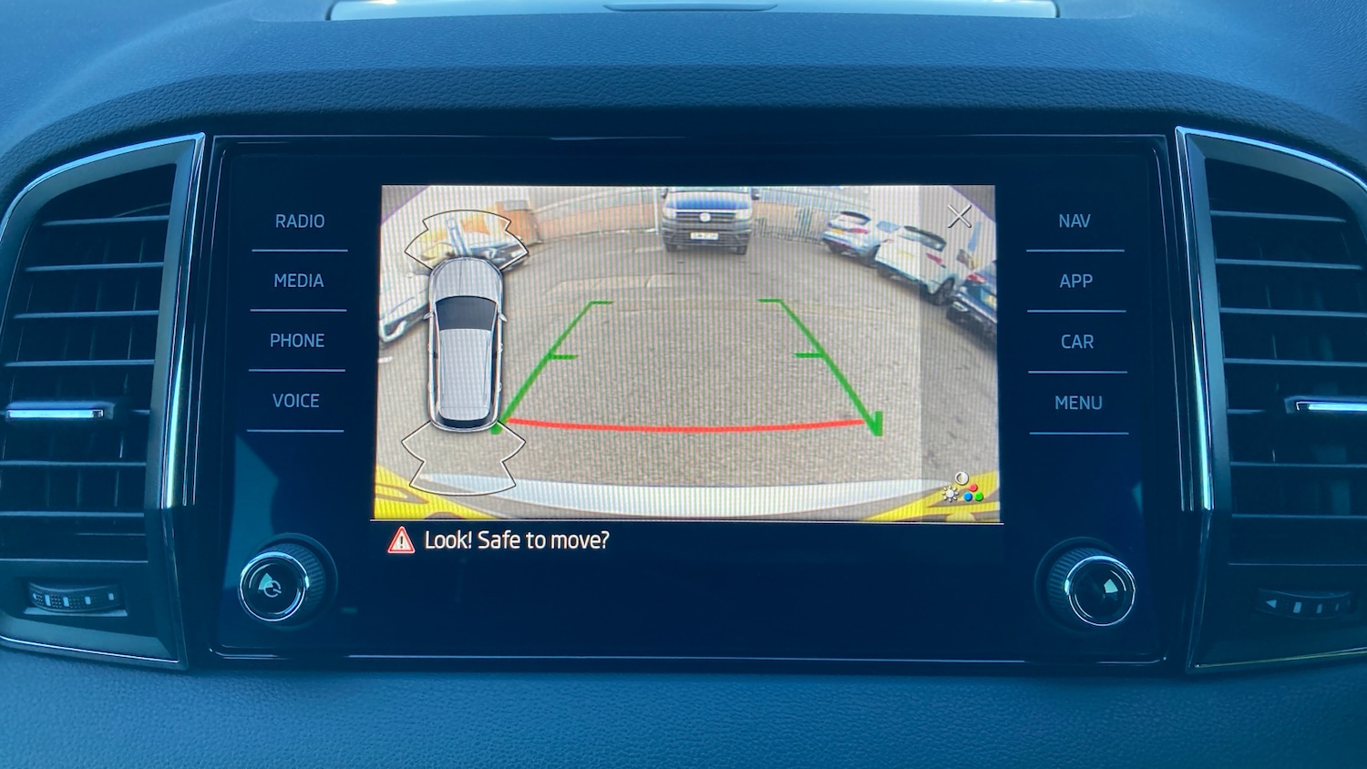 Used Skoda Karoq 2023 for sale - 77063819: Photo 33