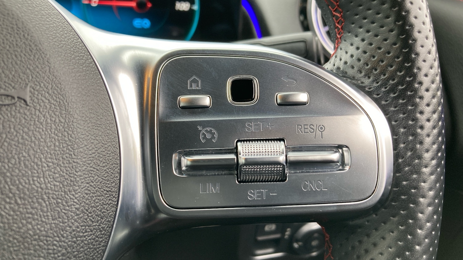 Used Mercedes-Benz EQB 2022 for sale - 77763354: Photo 44