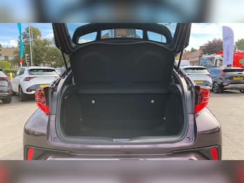 Used Toyota C-HR 2023 for sale - 79842413: Photo