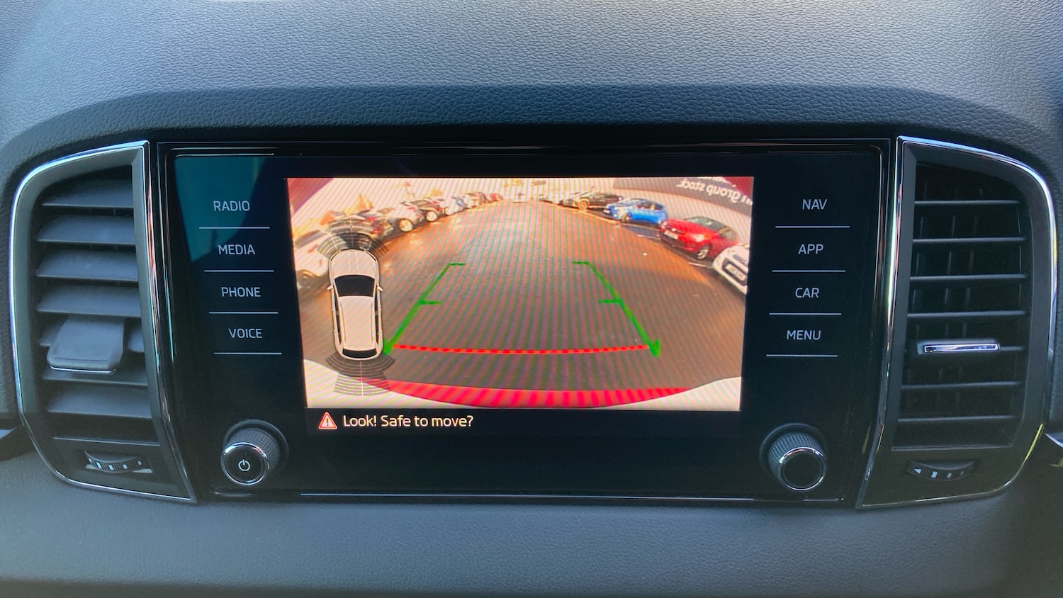 Used Skoda Karoq 2019 for sale - 76765057: Photo 33