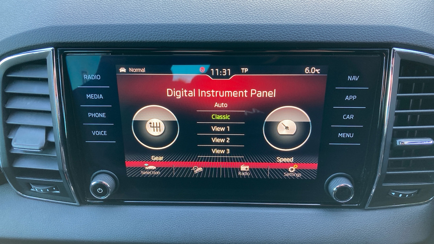 Used Skoda Karoq 2019 for sale - 76765057: Photo 38