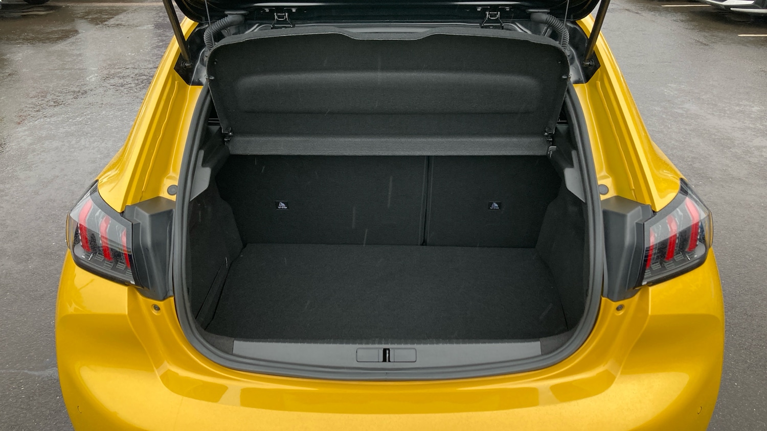 Used Peugeot 208 2023 for sale - 77651033: Photo 4