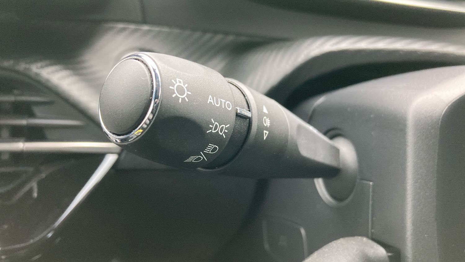 Used Peugeot 208 2023 for sale - 77651033: Photo 41