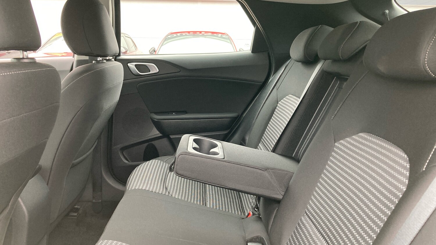 Used Kia XCeed 2025 for sale - 76263161: Photo 16