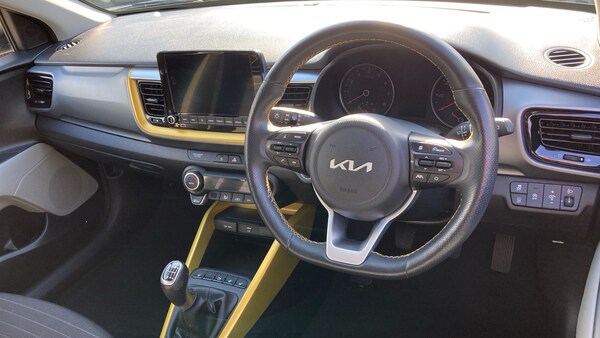 Used Kia Stonic 2023 for sale - 76143046: Photo 11