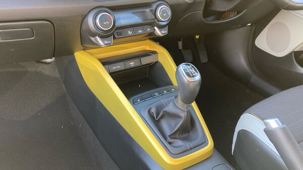 Used Kia Stonic 2023 for sale - 76143046: Photo 13