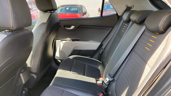 Used Kia Stonic 2023 for sale - 76143046: Photo 16
