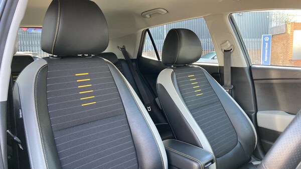Used Kia Stonic 2023 for sale - 76143046: Photo 21