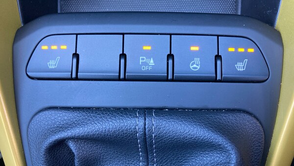 Used Kia Stonic 2023 for sale - 76143046: Photo 25