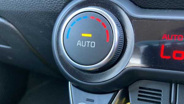 Used Kia Stonic 2023 for sale - 76143046: Photo 28