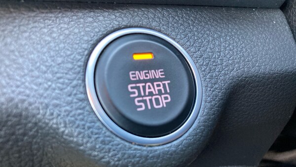 Used Kia Stonic 2023 for sale - 76143046: Photo 35