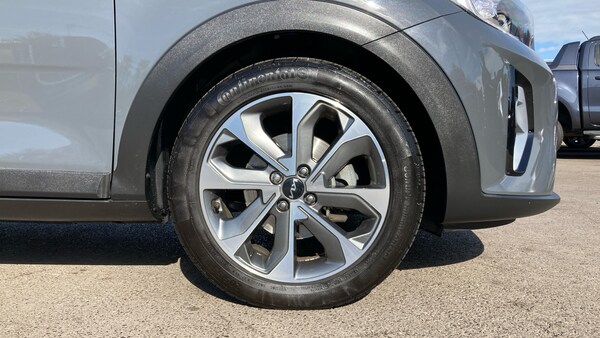 Used Kia Stonic 2023 for sale - 76143046: Photo 7