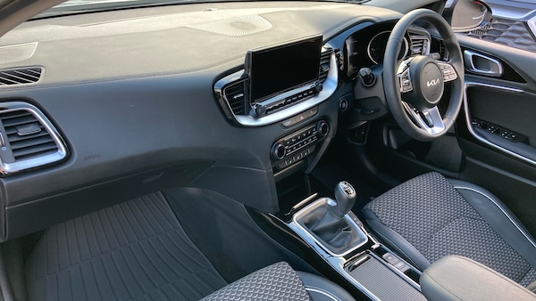 Used Kia Ceed 2025 for sale - 76207640: Photo 9