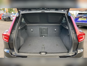 Used Volvo XC40 2025 for sale - 79619985: Photo