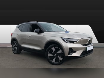 Used Volvo XC40 2023 for sale - 75736117: Photo