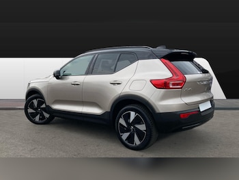 Used Volvo XC40 2023 for sale - 75736117: Photo