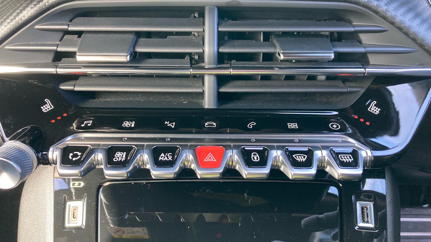 Used Peugeot 2008 2021 for sale - 77801894: Photo 27