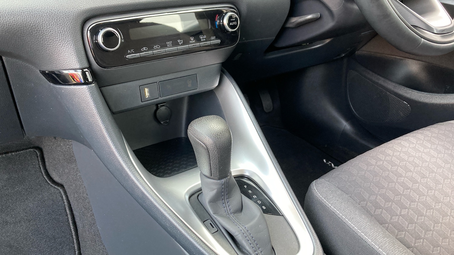 Used Toyota Yaris 2022 for sale - 77781401: Photo 13