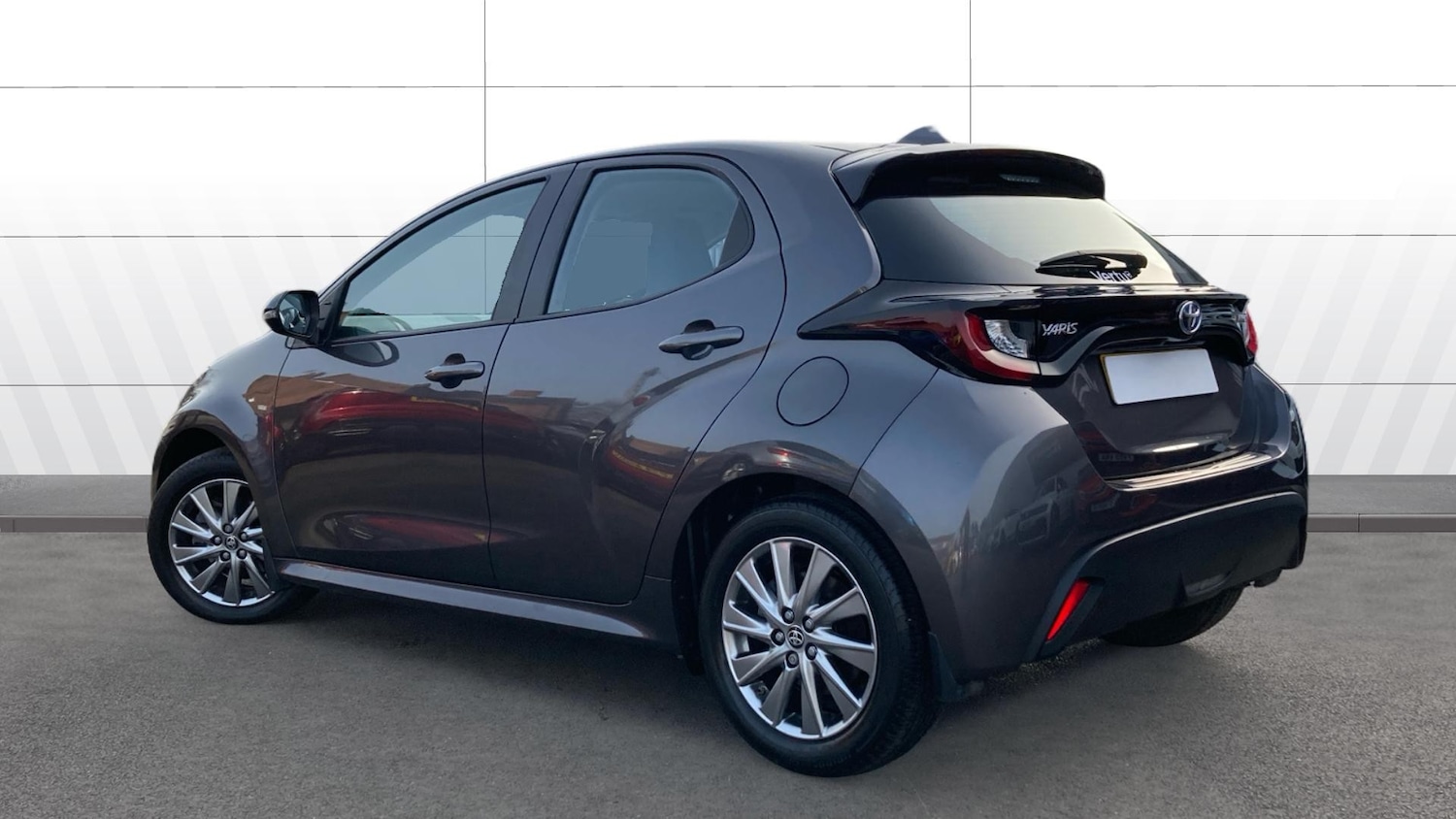 Used Toyota Yaris 2022 for sale - 77781401: Photo 2