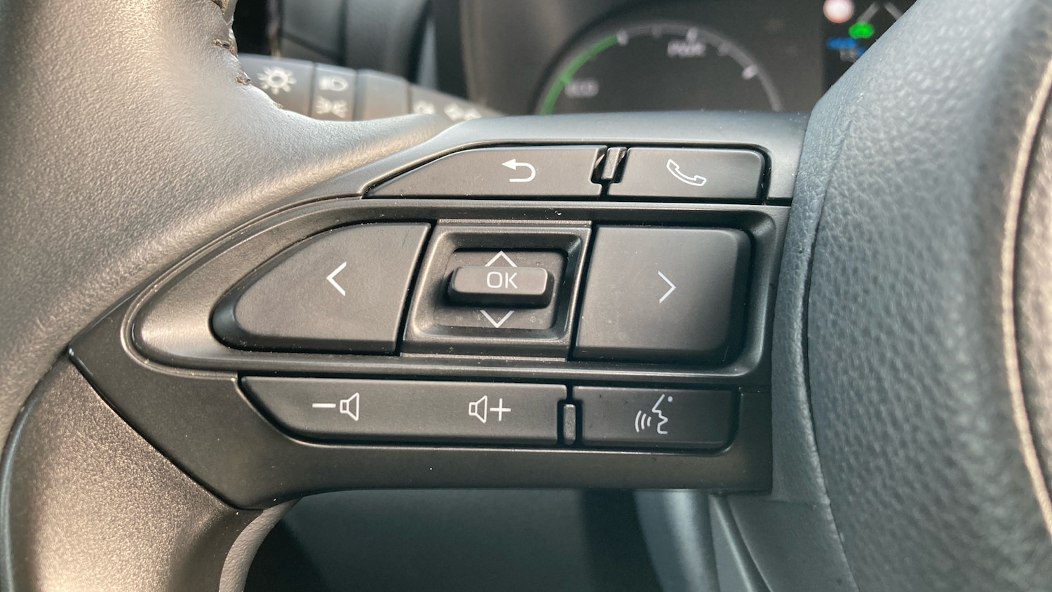 Used Toyota Yaris 2022 for sale - 77781401: Photo 35