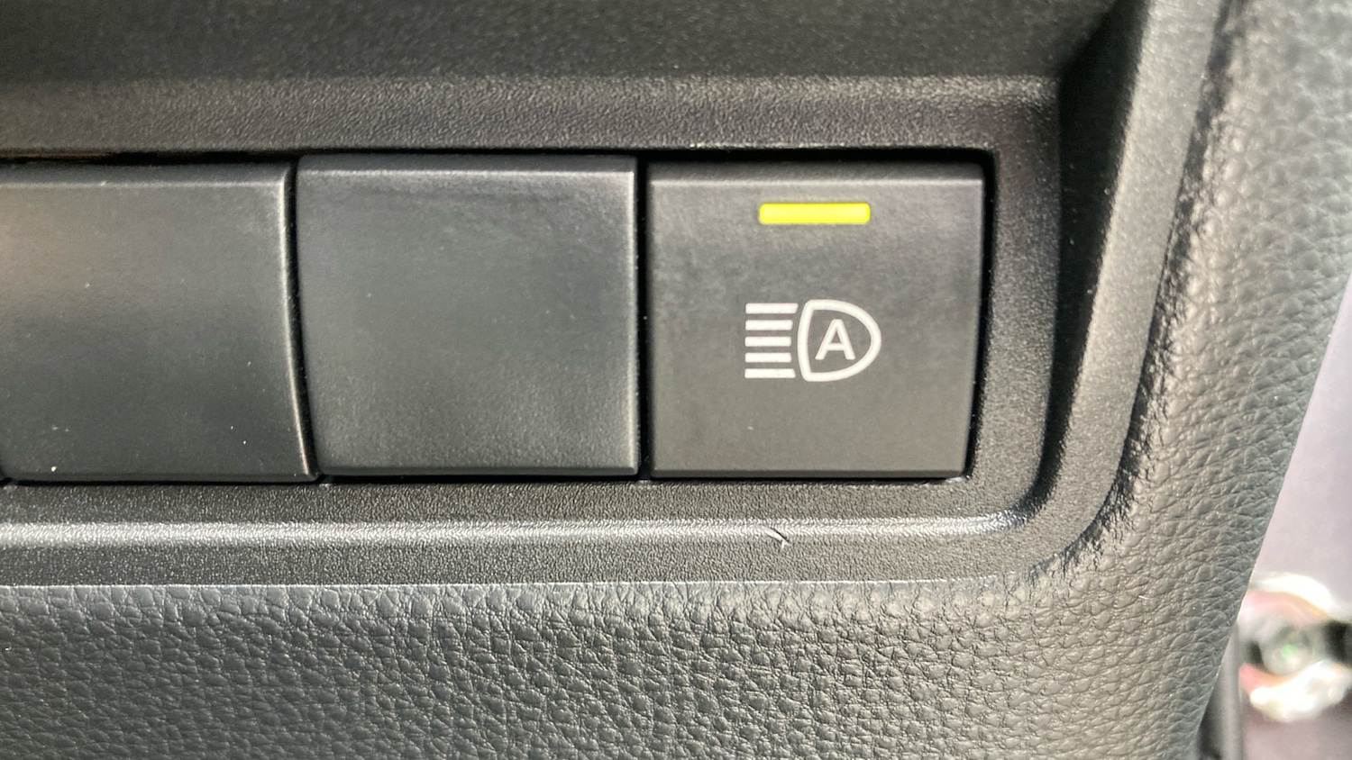 Used Toyota Yaris 2022 for sale - 77781401: Photo 40