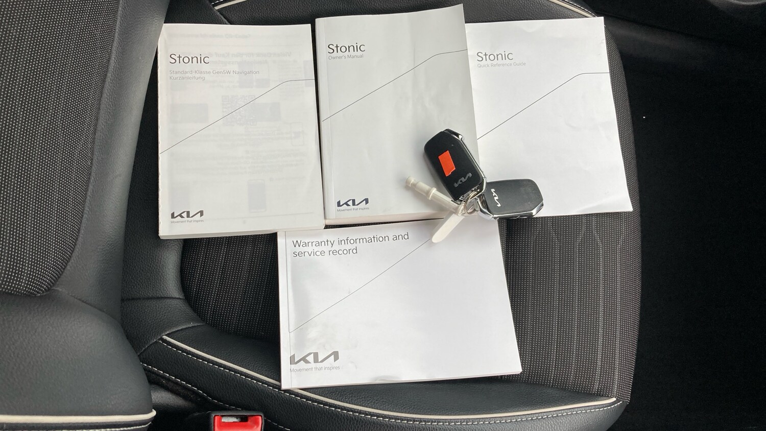 Used Kia Stonic 2023 for sale - 76428564: Photo 19