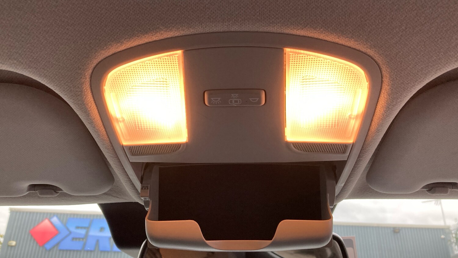 Used Kia Stonic 2023 for sale - 76428564: Photo 33