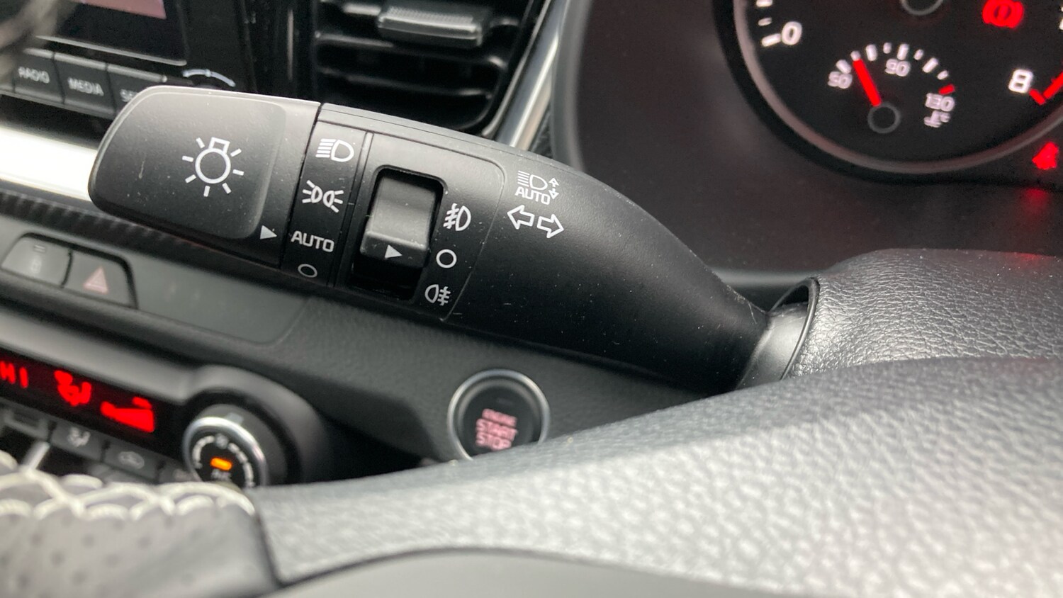 Used Kia Stonic 2023 for sale - 76428564: Photo 37