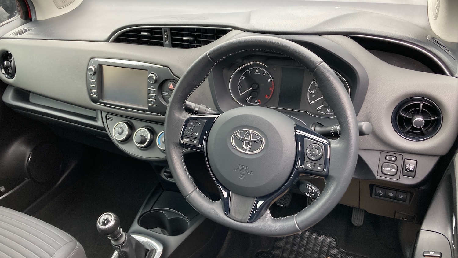 Used Toyota Yaris 2018 for sale - 77543500: Photo 11