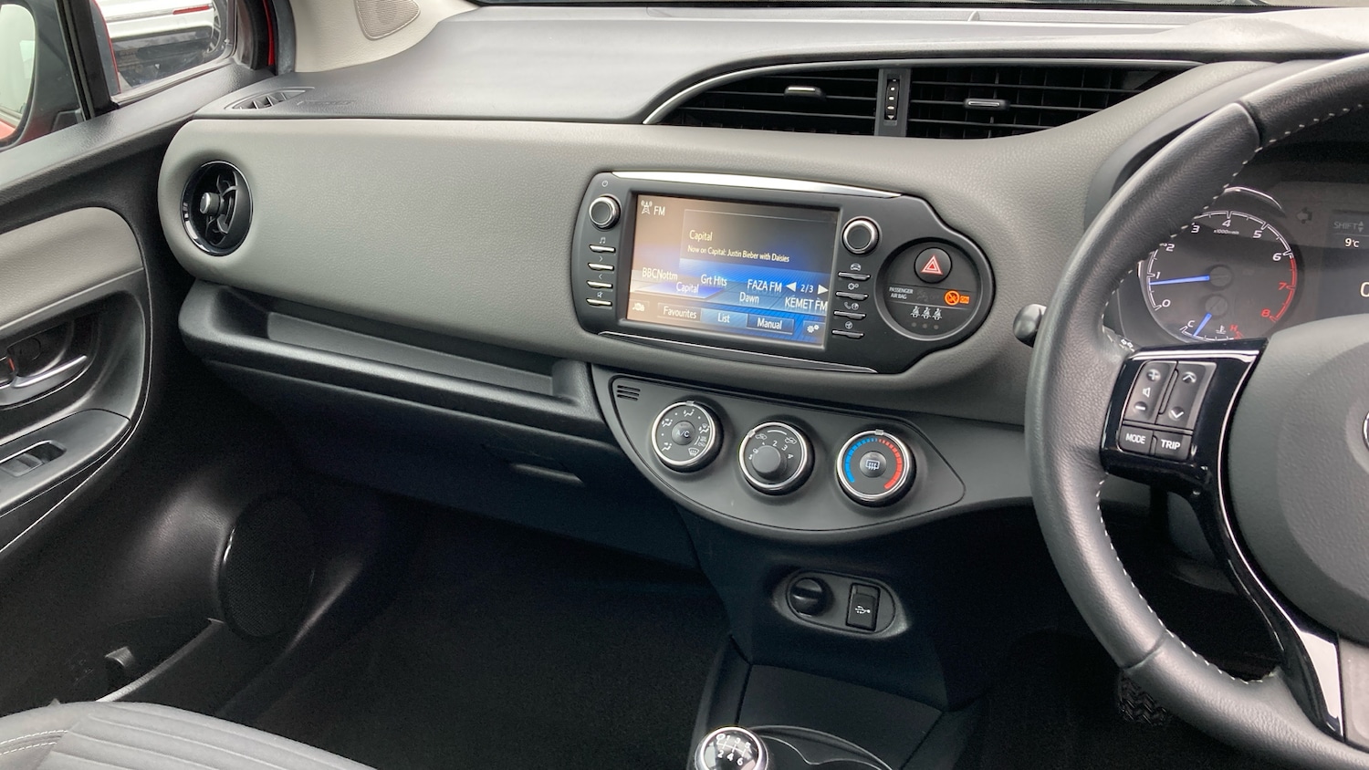 Used Toyota Yaris 2018 for sale - 77543500: Photo 14