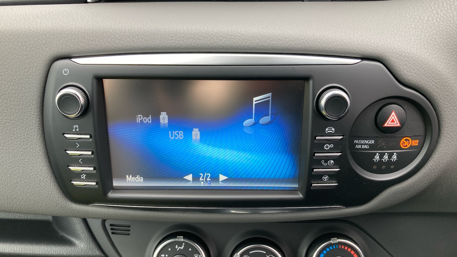 Used Toyota Yaris 2018 for sale - 77543500: Photo 31