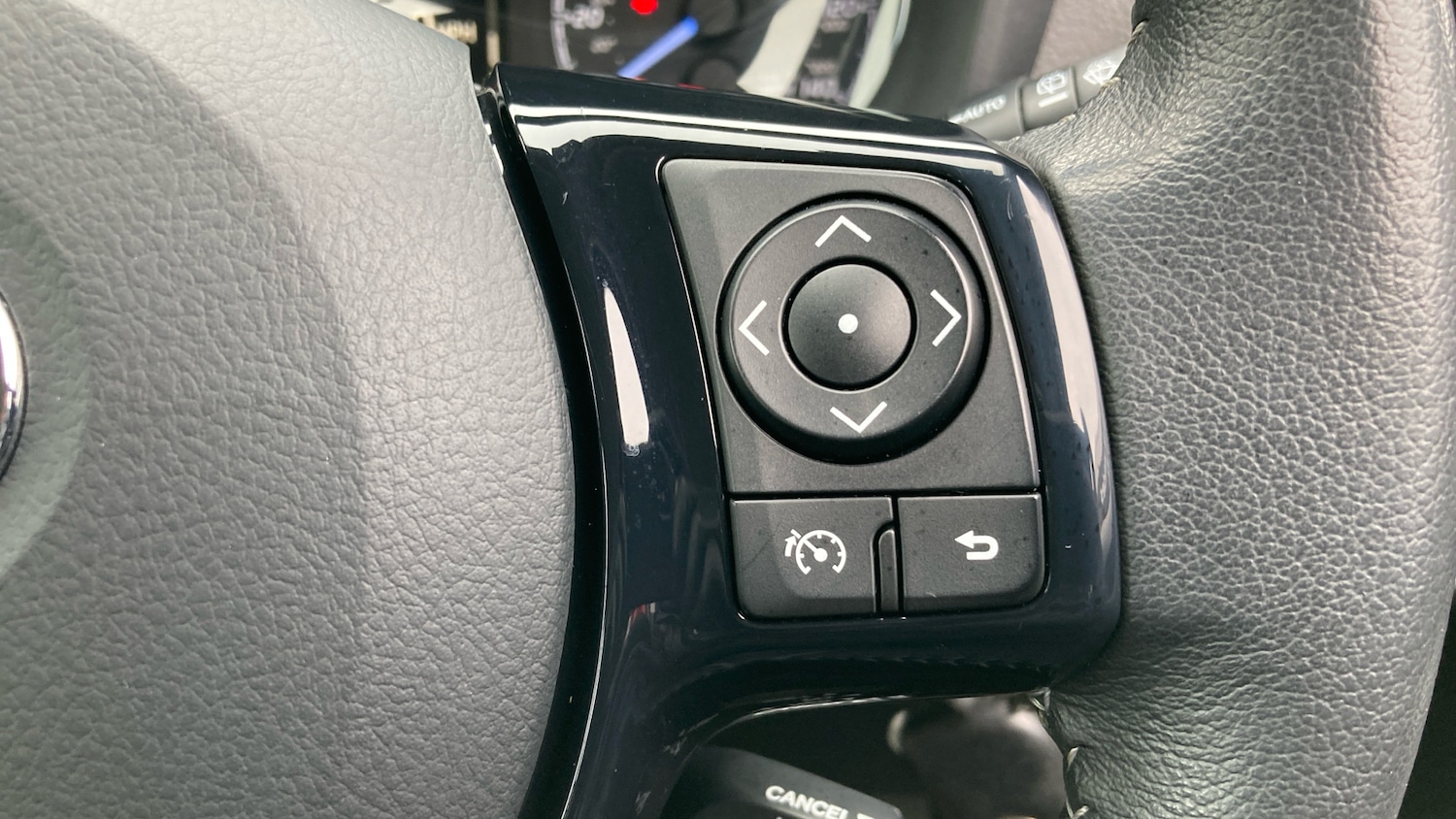 Used Toyota Yaris 2018 for sale - 77543500: Photo 36