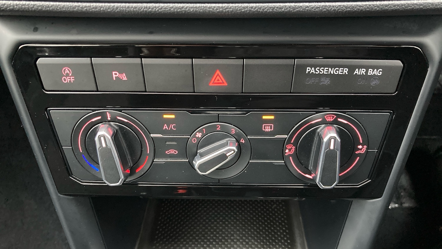 Used Volkswagen T-Cross 2020 for sale - 77760504: Photo 13