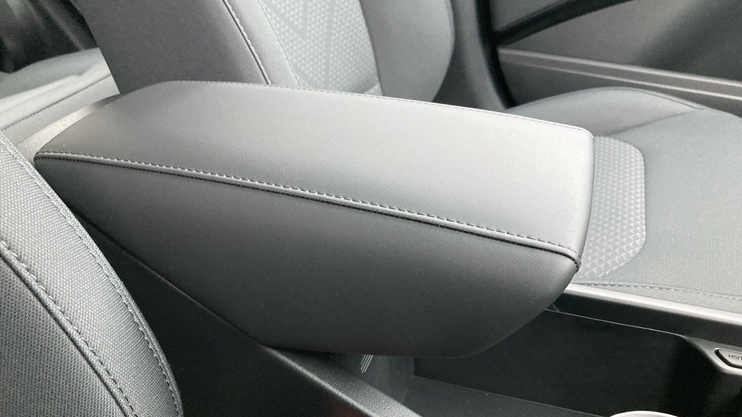 Used Kia Niro 2025 for sale - 76493648: Photo 24