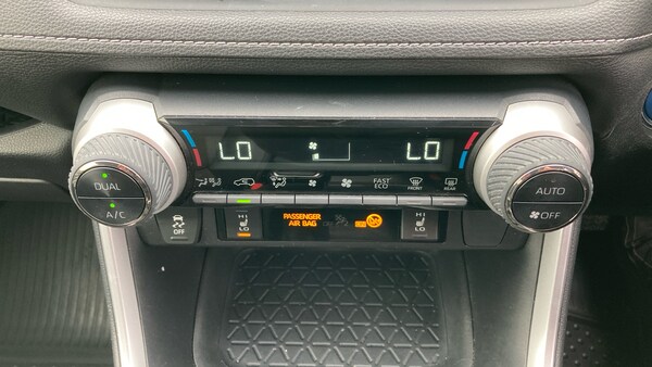 Used Toyota RAV4 2022 for sale - 76055936: Photo 28